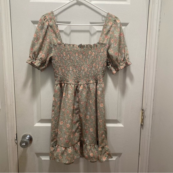 Charmed hearts sage green pink dainty floral smocked puff sleeve mini dress - Picture 4 of 5